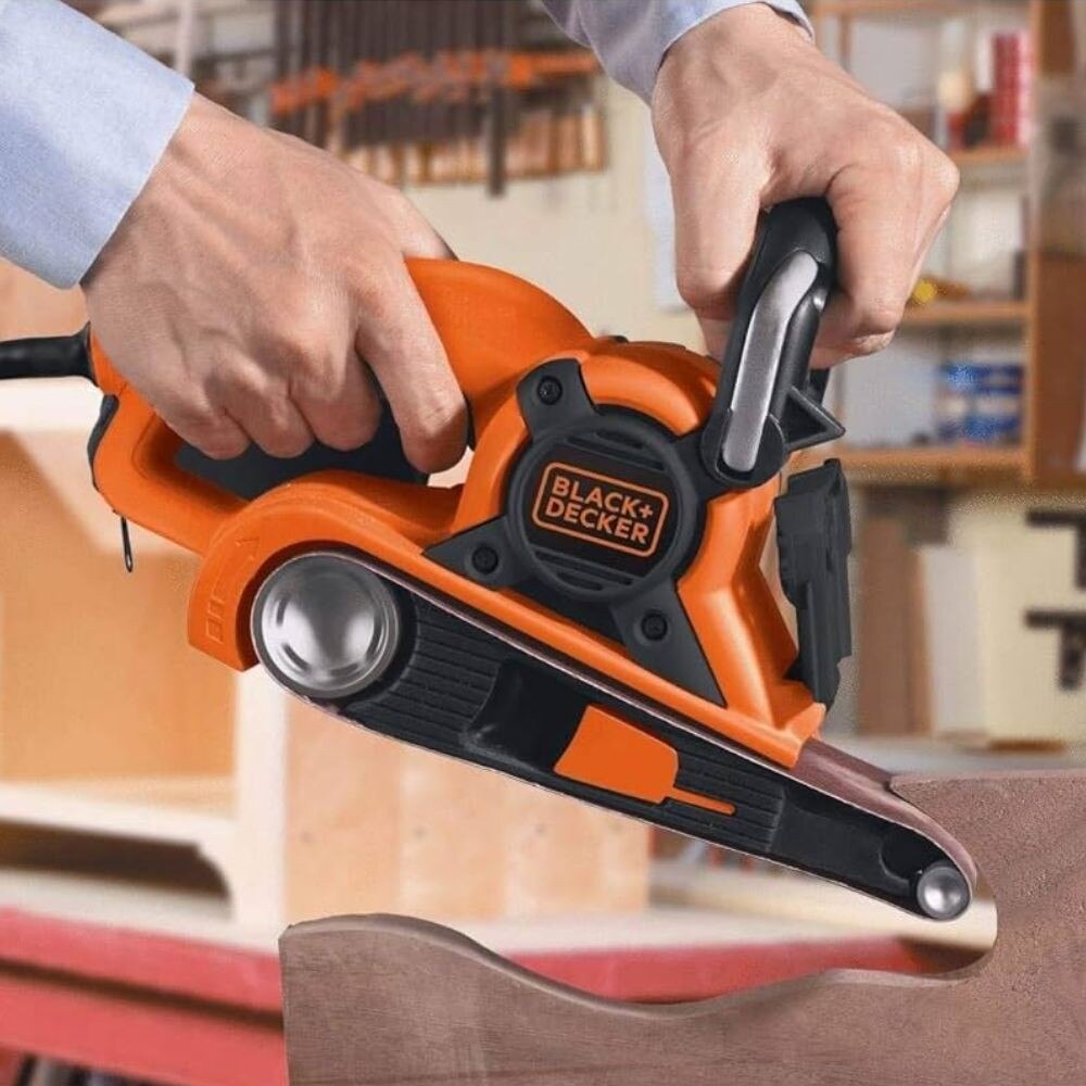 Black & Decker DS321   1 3-In x 21-In Dragster Belt Sander