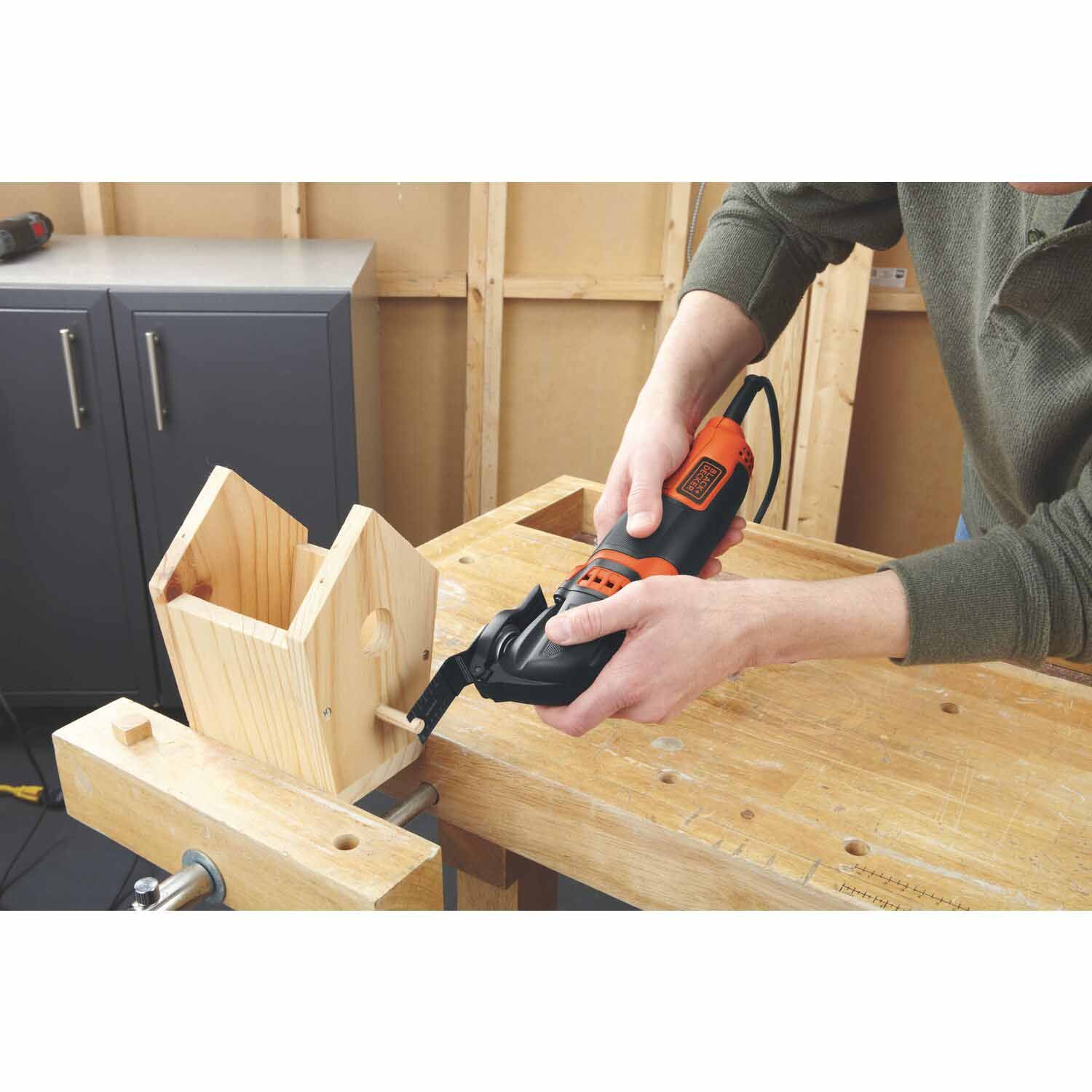 Black & Decker BD200MTB 2.5 Amp Oscillating Multi-Tool