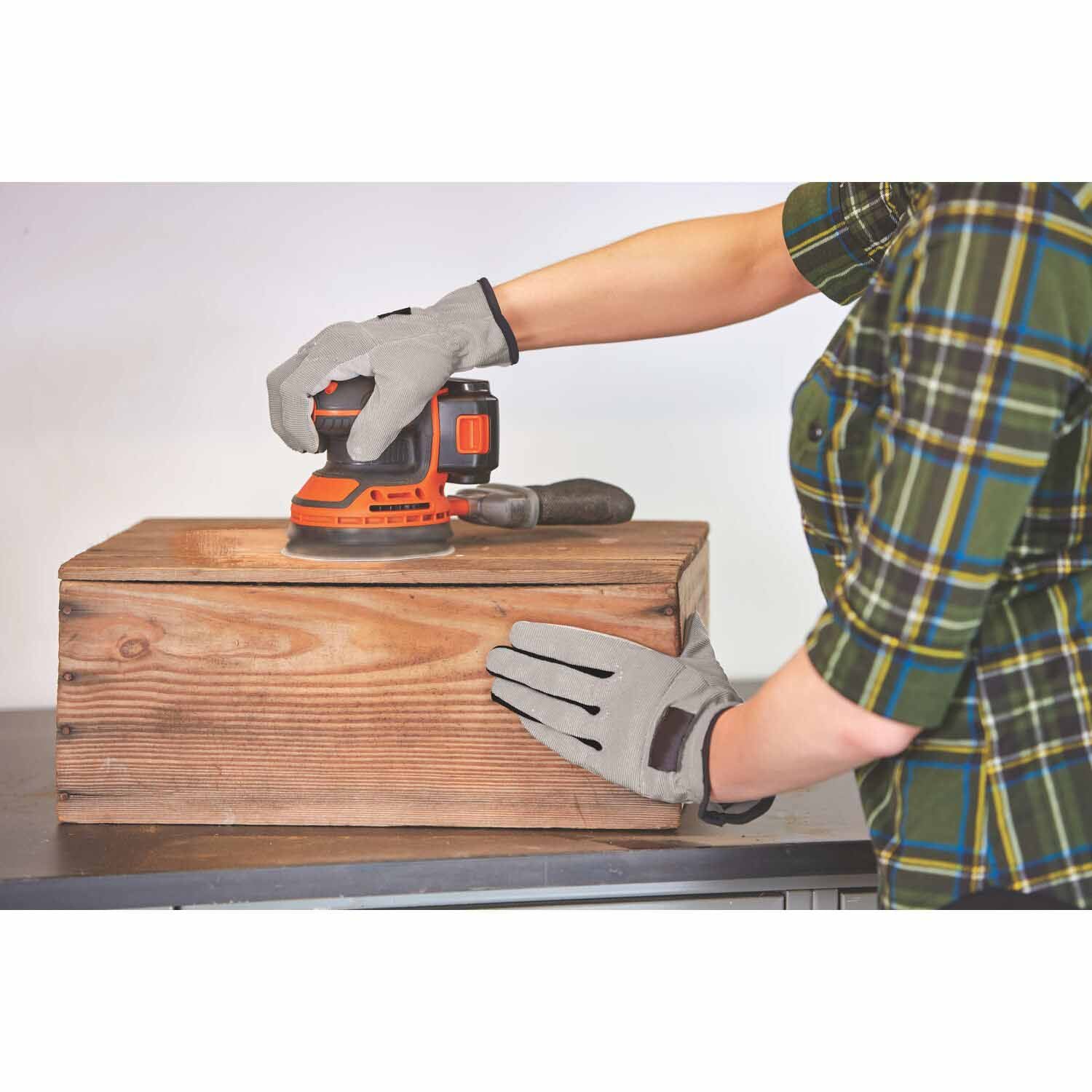 Black & Decker BDCRO20C 20V MAX* Lithium Cordless Random Orbit Sander (BDCRO20C)
