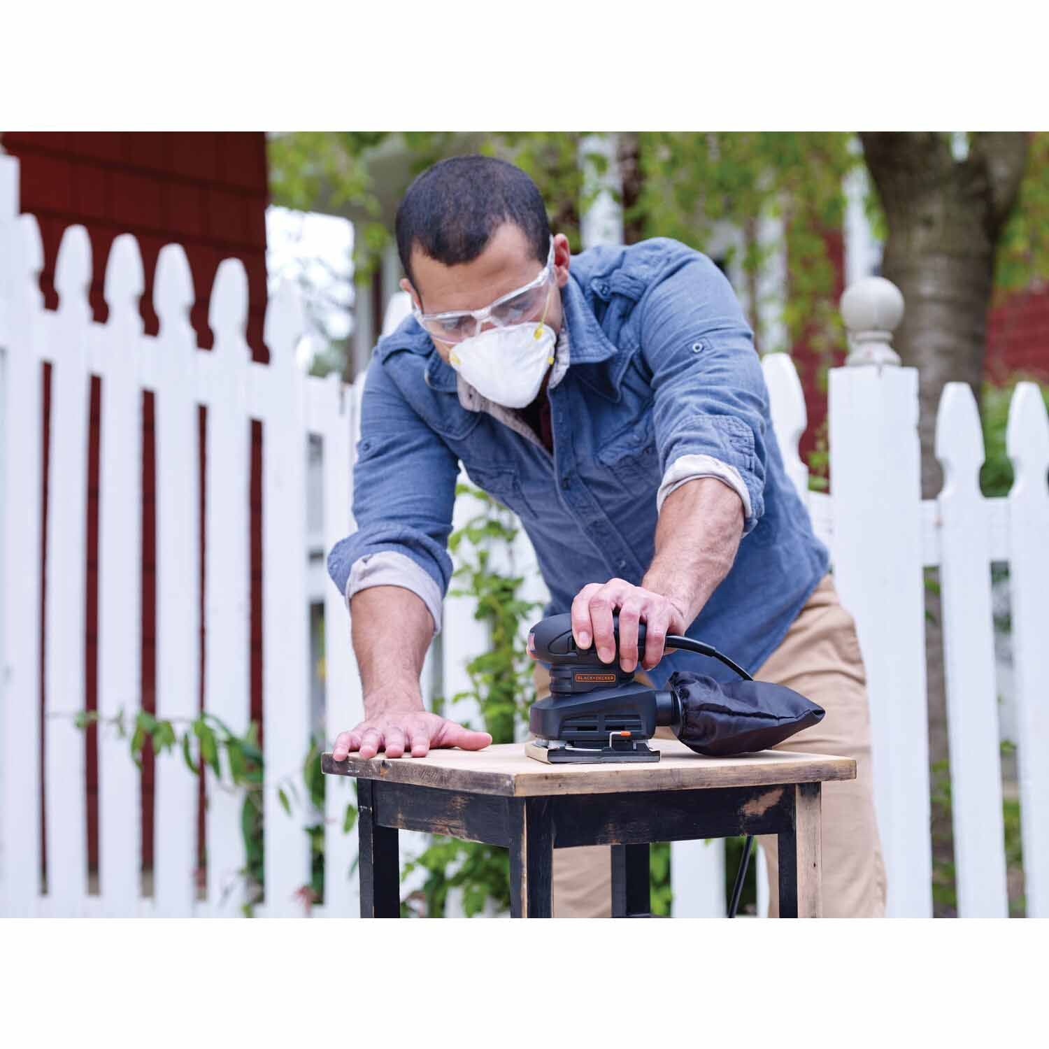 Black & Decker BDEQS15C 1.5-Amp 1/4-Sheet Sander