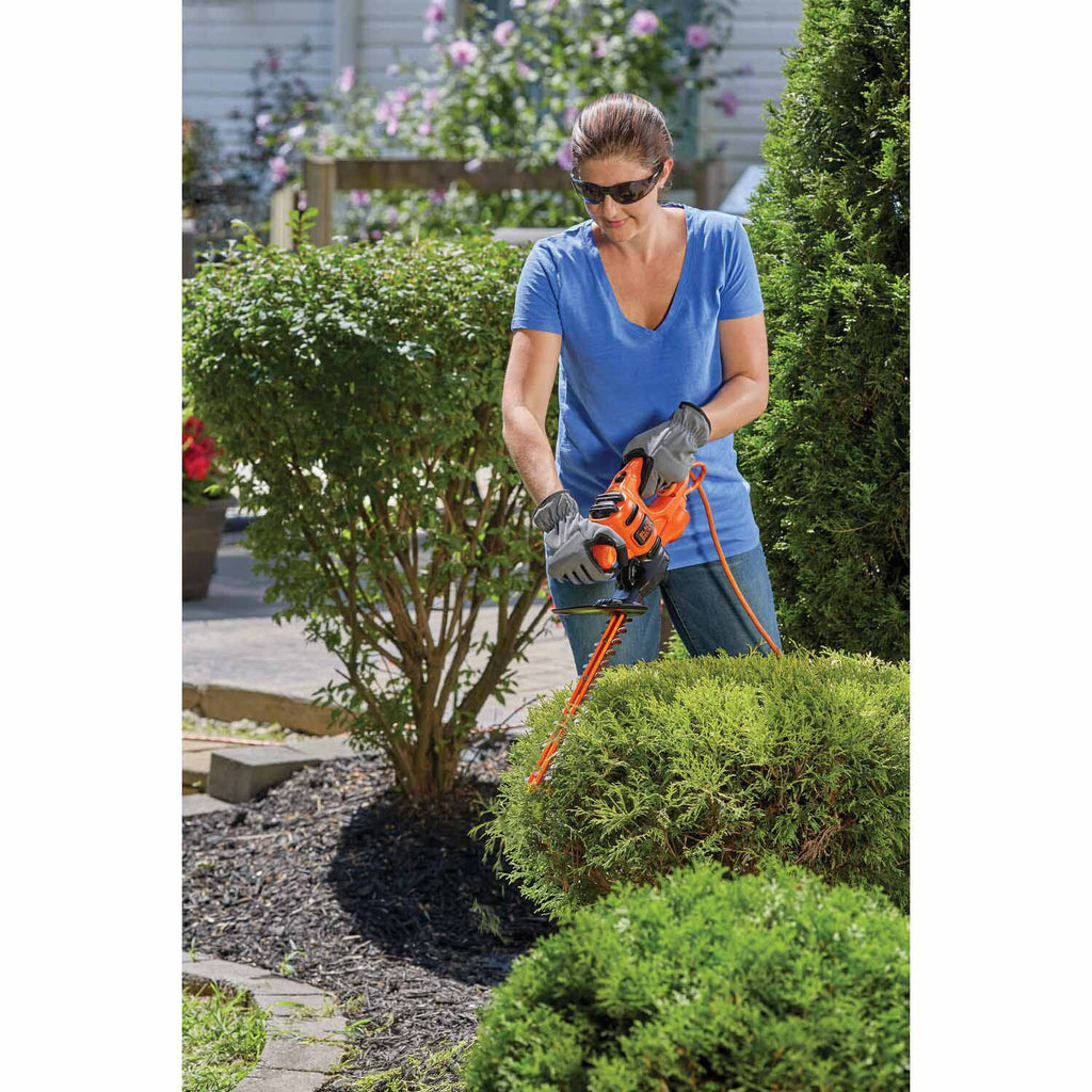 Black & Decker BEHT100 16 in. Electric Hedge Trimmer