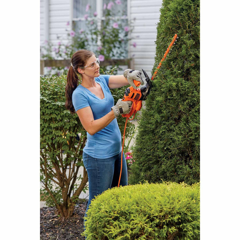 Black & Decker BEHT100 16 in. Electric Hedge Trimmer