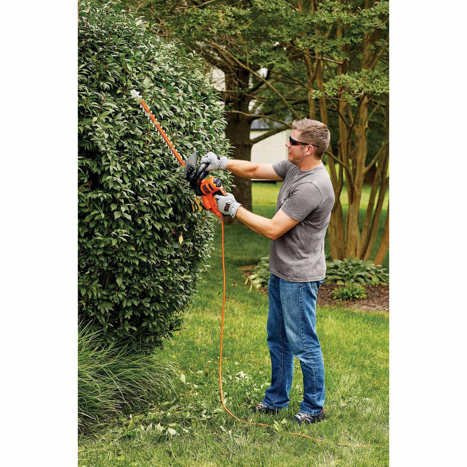 Black & Decker BEHTS400 22 in. SAWBLADE™ Electric Hedge Trimmer