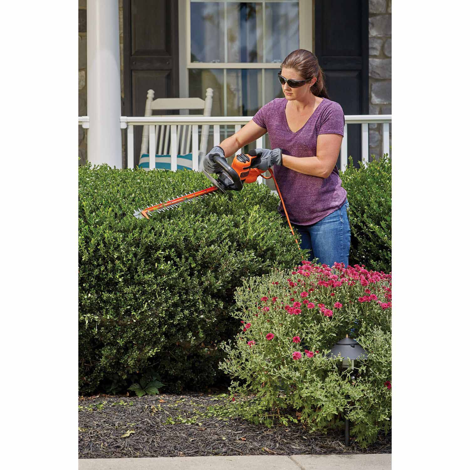 Black & Decker BEHTS400 22 in. SAWBLADE™ Electric Hedge Trimmer