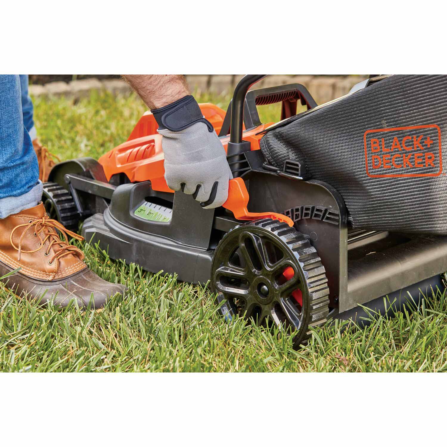 Black & Decker BEMW472BH 10 Amp 15 in. Electric Lawn Mower with Comfort Grip Handle