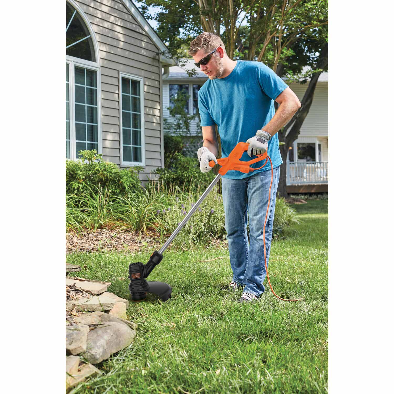 Black & Decker BEST935 BLACK+DECKER String Trimmer, 13-Inch, 4 Amp (BEST935)