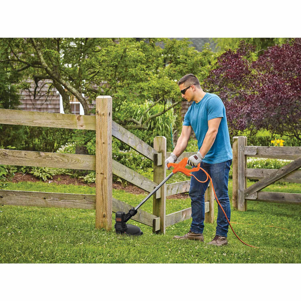 Black & Decker BEST935 BLACK+DECKER String Trimmer, 13-Inch, 4 Amp (BEST935)