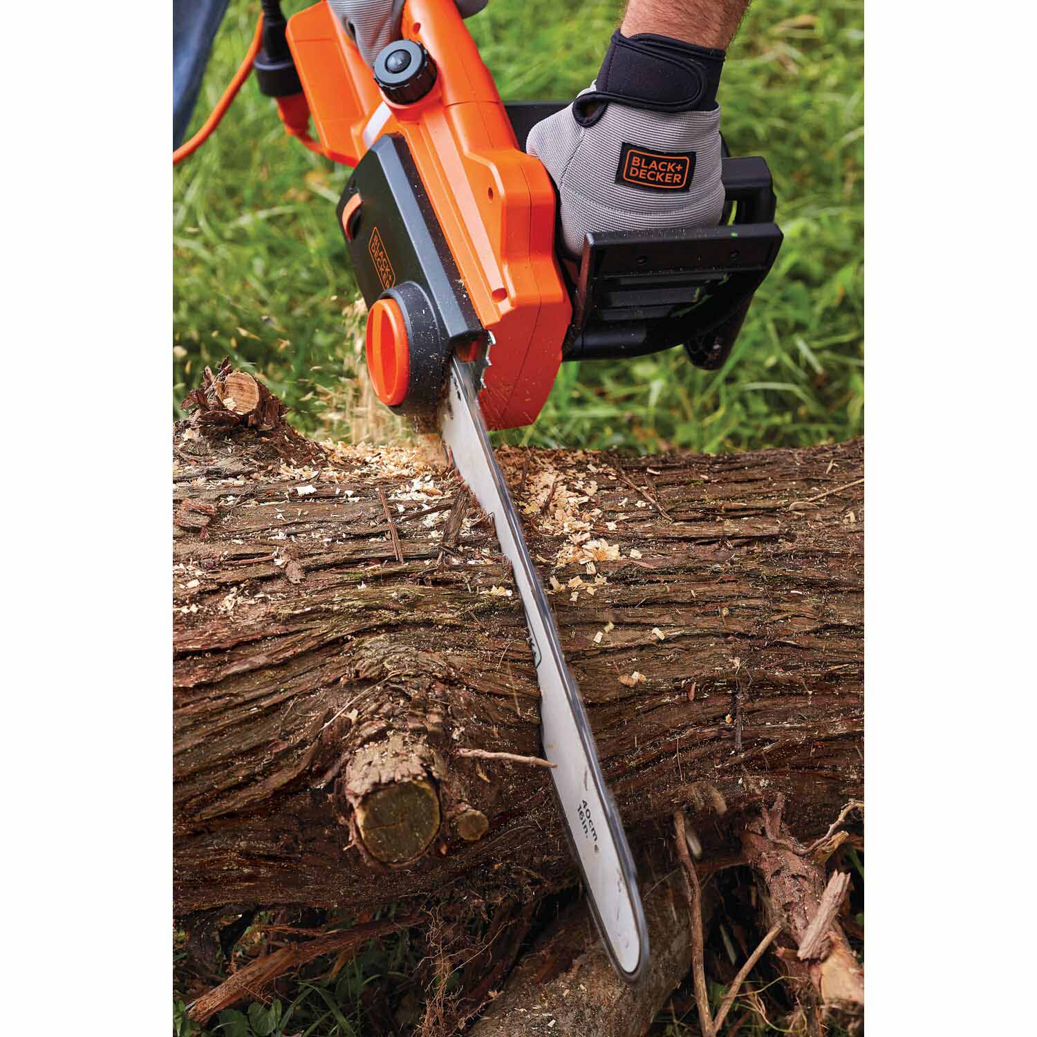 Black & Decker CS1216 12 Amp 16 in. Chainsaw (CS1216)