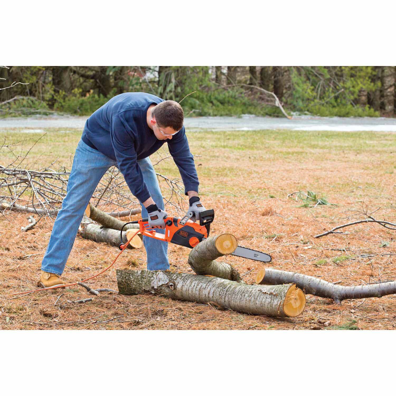 Black & Decker CS1518 15 Amp 18 in. Chainsaw (CS1518)