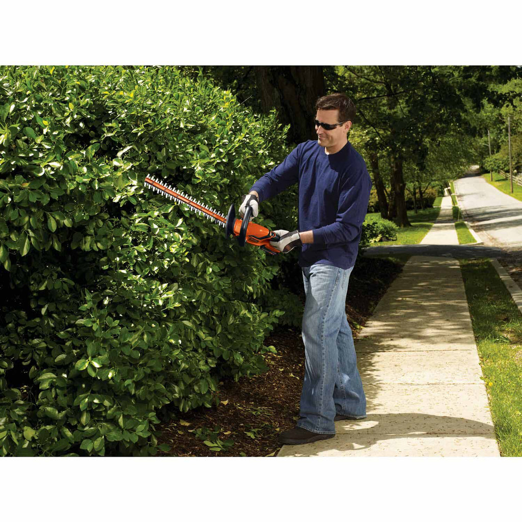 Black & Decker LHT2220 20V MAX Lithium 22 in. Hedge Trimmer