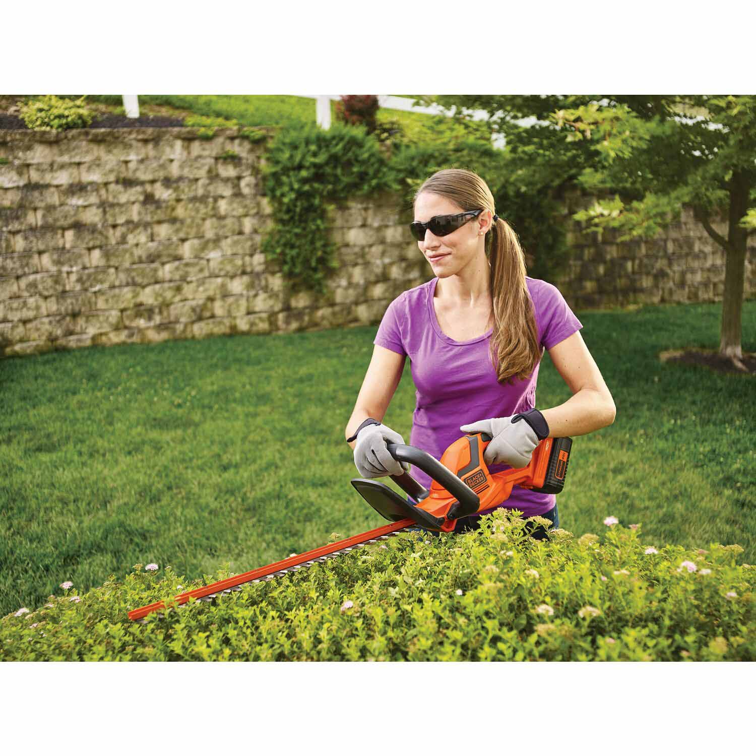 Black & Decker LHT2240C 40 V MAX 22-in Hedge Trimmer