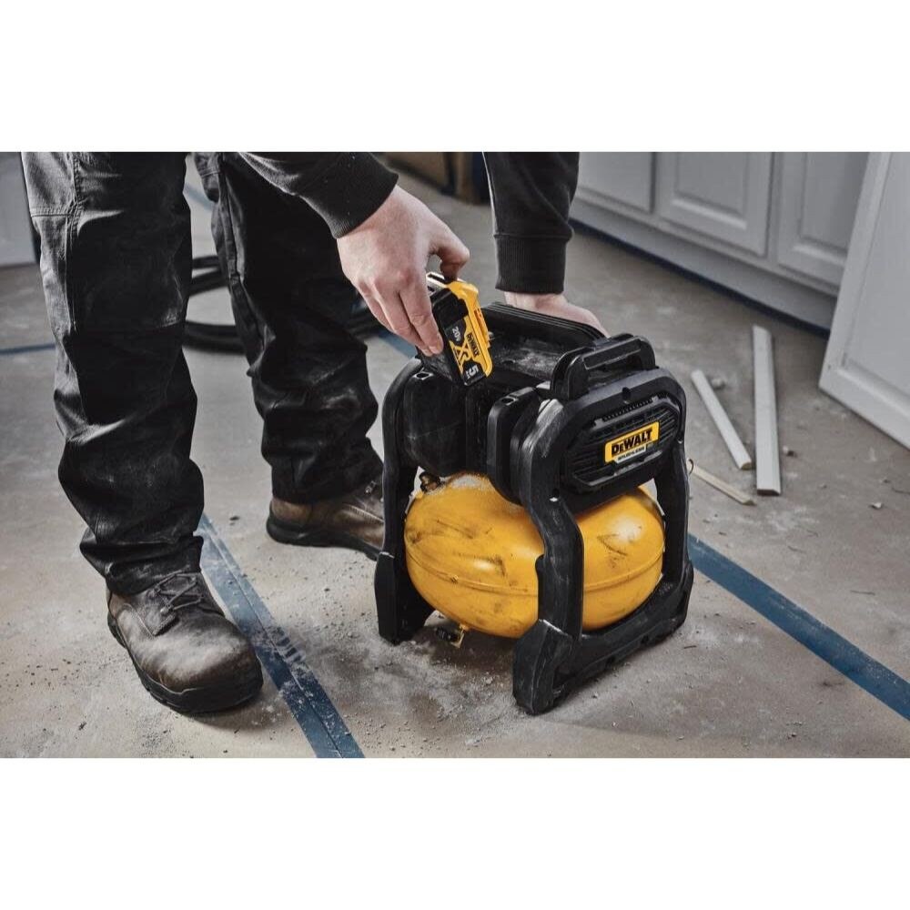 DeWalt DCC2520T1 20V MAX* 2-1/2 Gal. Brushless Cordless Air Compressor Kit
