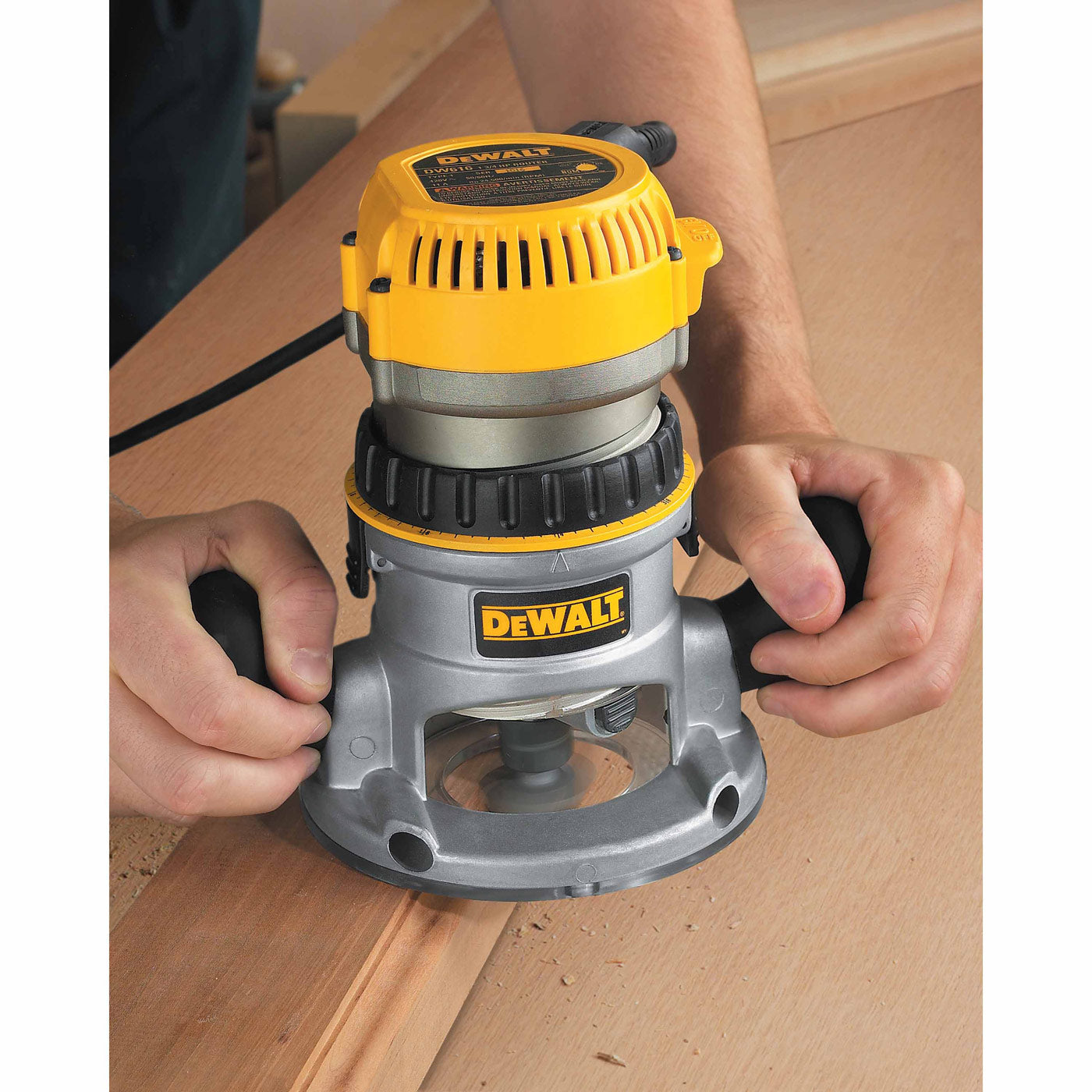 DeWalt DW618 2-1/4 HP (maximum motor HP) EVS Fixed Base Router with Soft Start