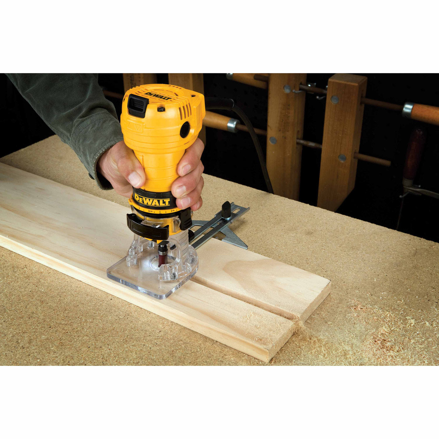 Dewalt DWE6000 4.5 Amp, 31,000 RPM Laminate Trimmer