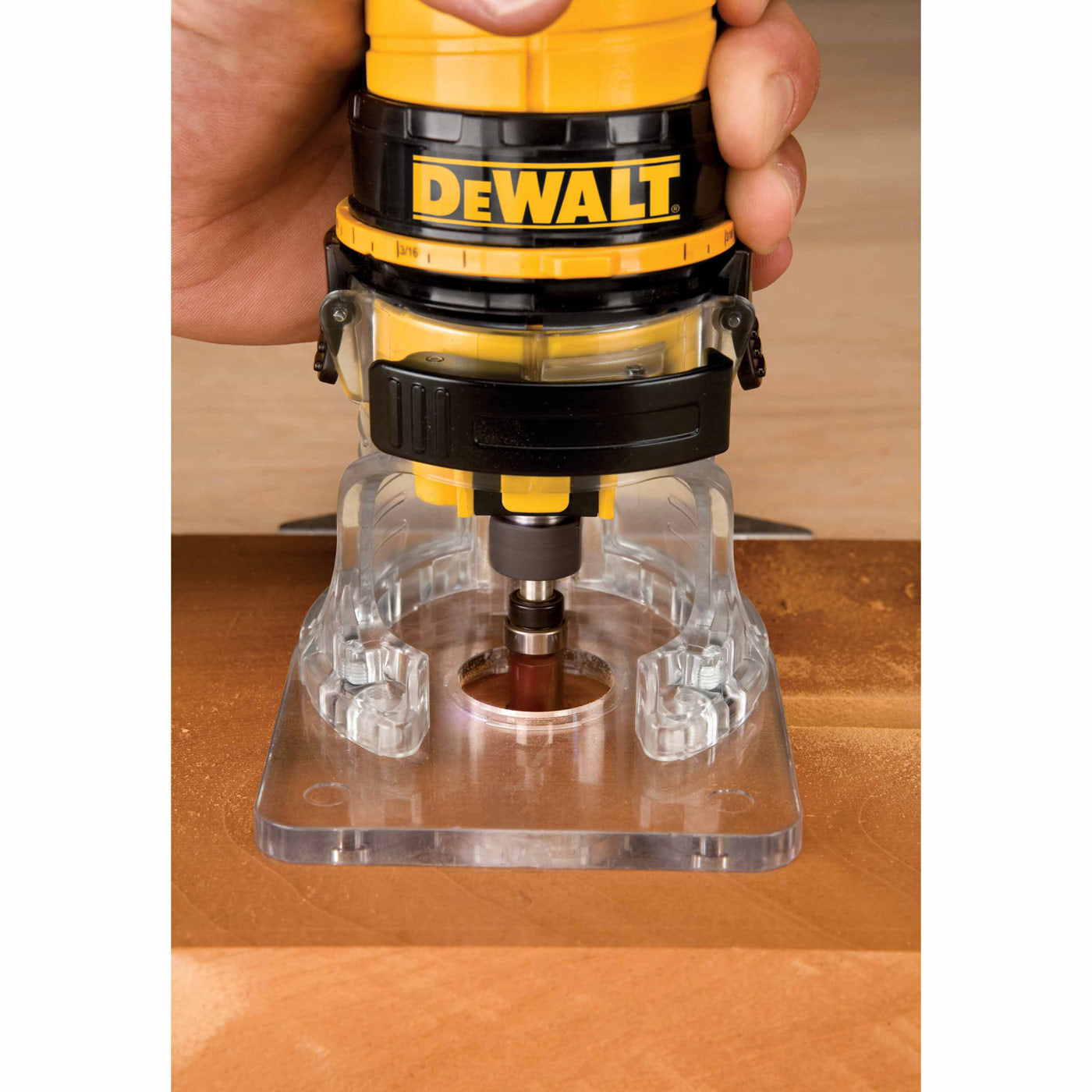 Dewalt DWE6000 4.5 Amp, 31,000 RPM Laminate Trimmer
