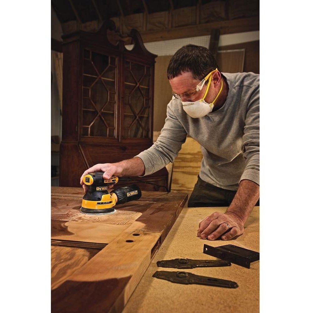 DeWalt DWE6423 5" Variable Speed Random Orbit Sander