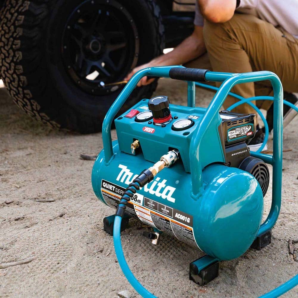Makita AC001GM1 40V max XGT Brushless Cordless 2 Gallon Quiet Series Compressor Kit (4.0Ah)