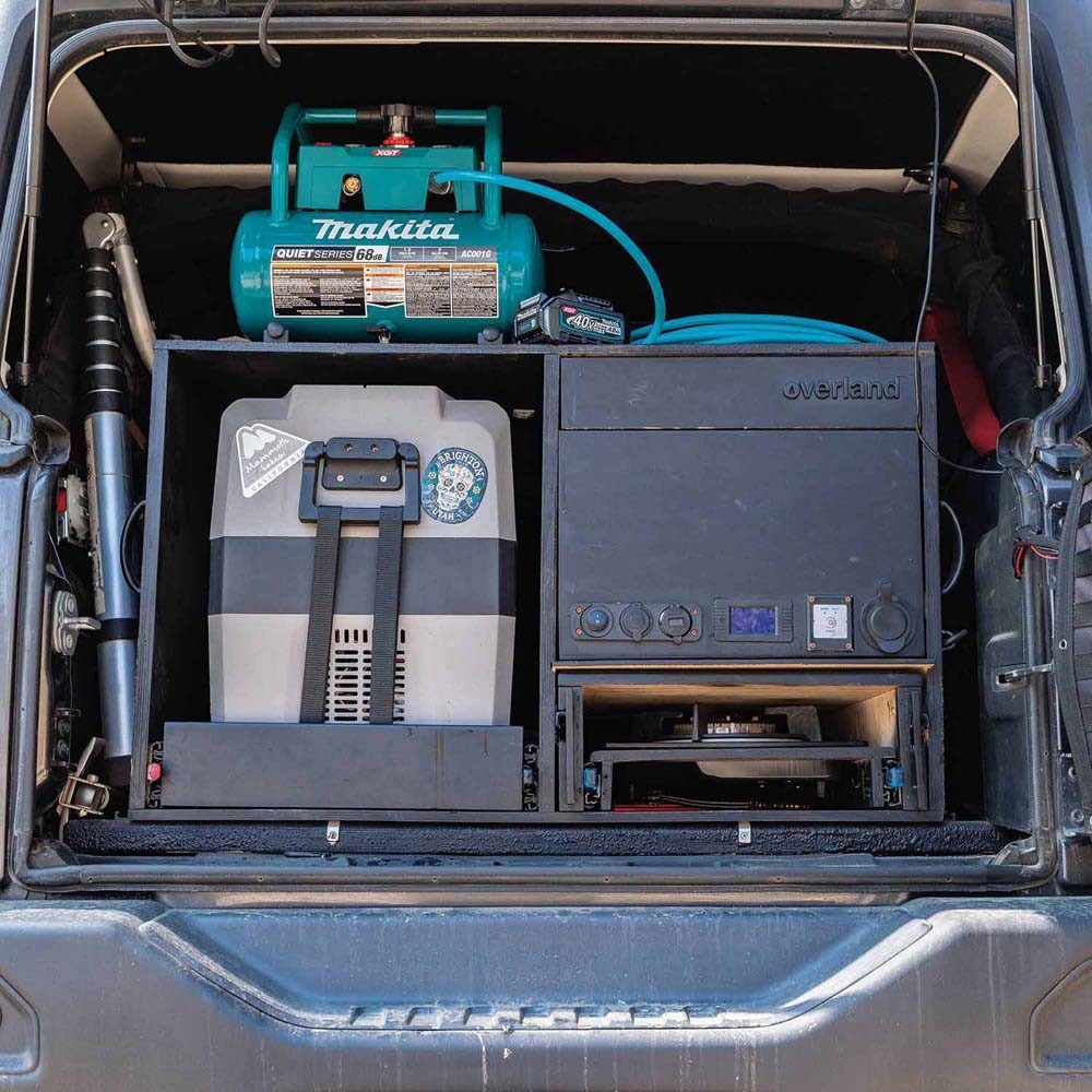 Makita AC001GM1 40V max XGT Brushless Cordless 2 Gallon Quiet Series Compressor Kit (4.0Ah)