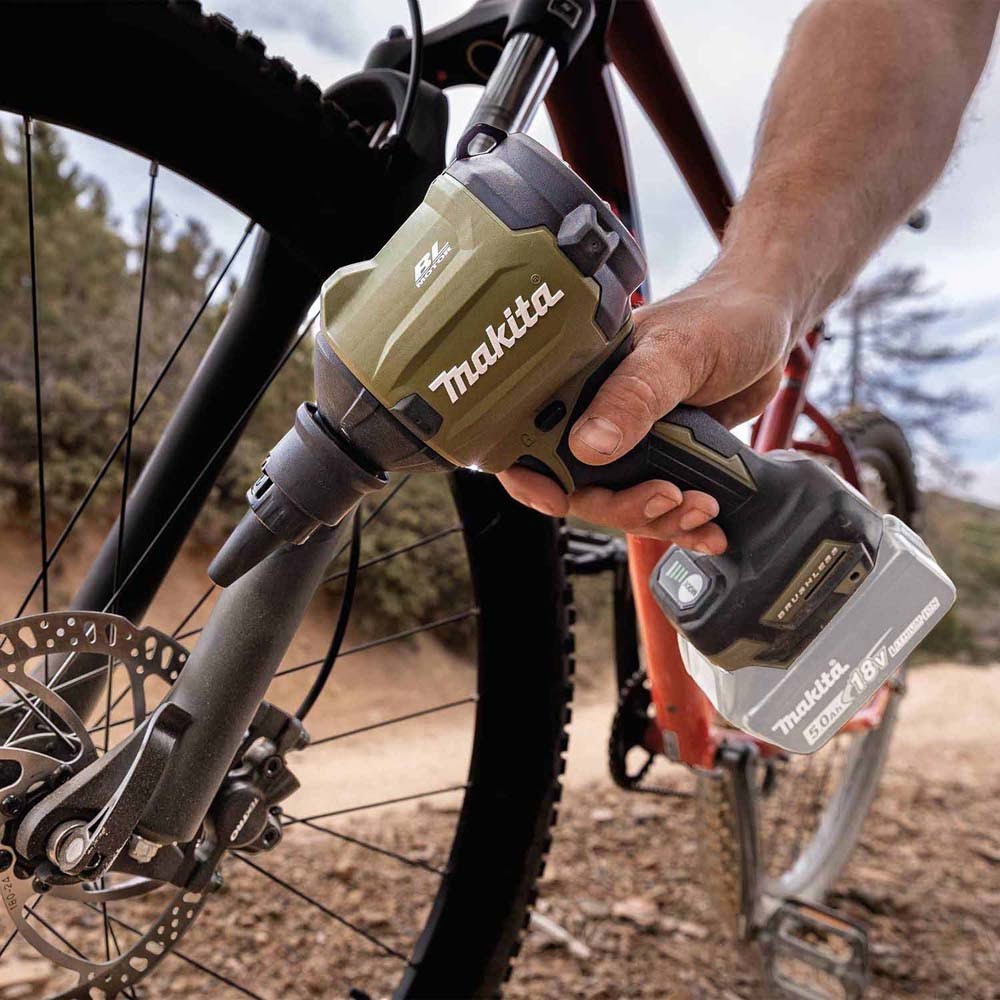 Makita ADSA01Z Outdoor Adventure 18V LXT Brushless Cordless High Speed Blower/Inflator, Tool Only