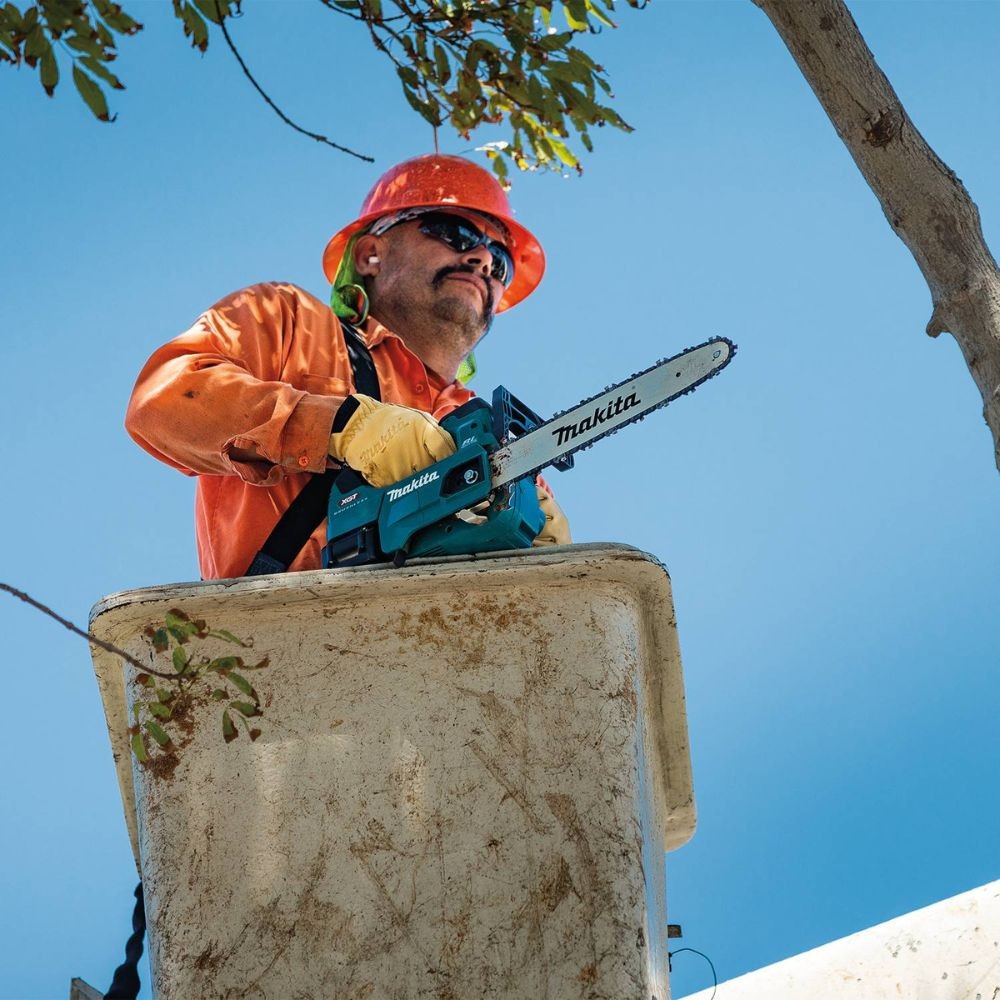 Makita GCU01M1 40V max XGT Brushless Cordless 12" Top Handle Chain Saw Kit (4.0Ah)