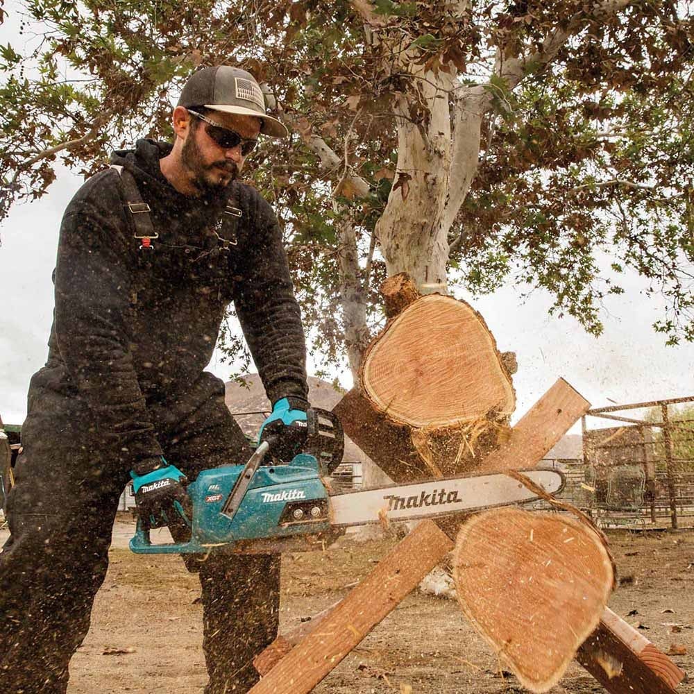 Makita GCU04Z 40V max XGT Brushless Cordless 18" Chain Saw, Tool Only