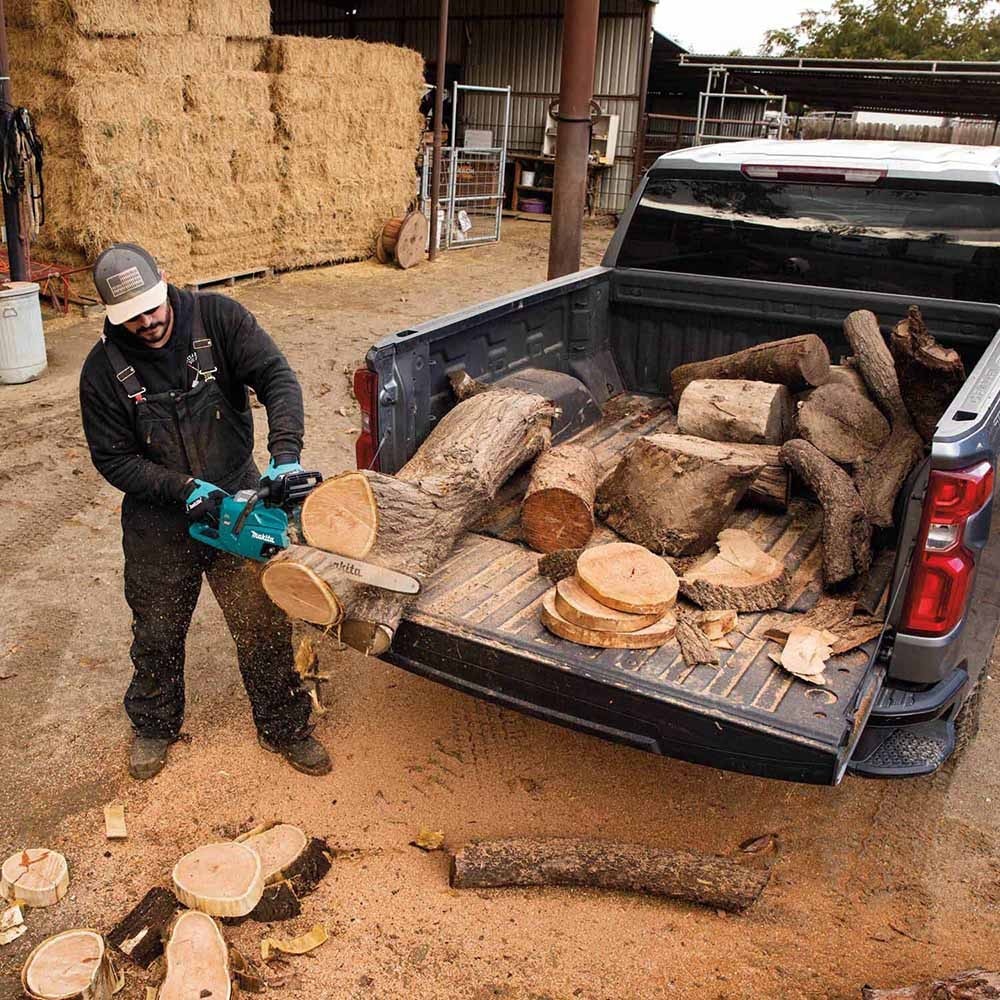 Makita GCU04Z 40V max XGT Brushless Cordless 18" Chain Saw, Tool Only