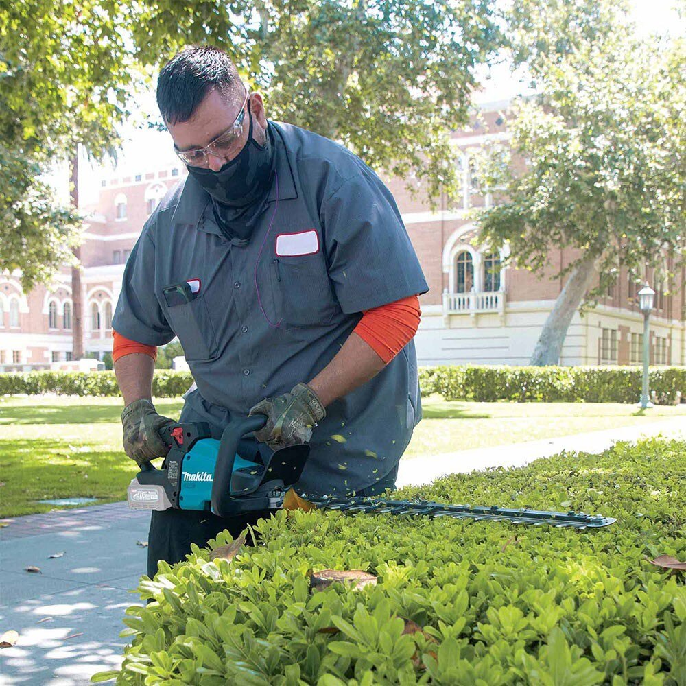 Makita GHU01Z 40V max XGT 24" Rough Cut Hedge Trimmer, Tool Only