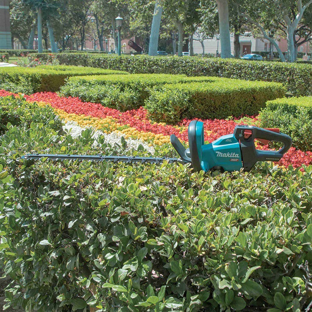 Makita GHU01Z 40V max XGT 24" Rough Cut Hedge Trimmer, Tool Only
