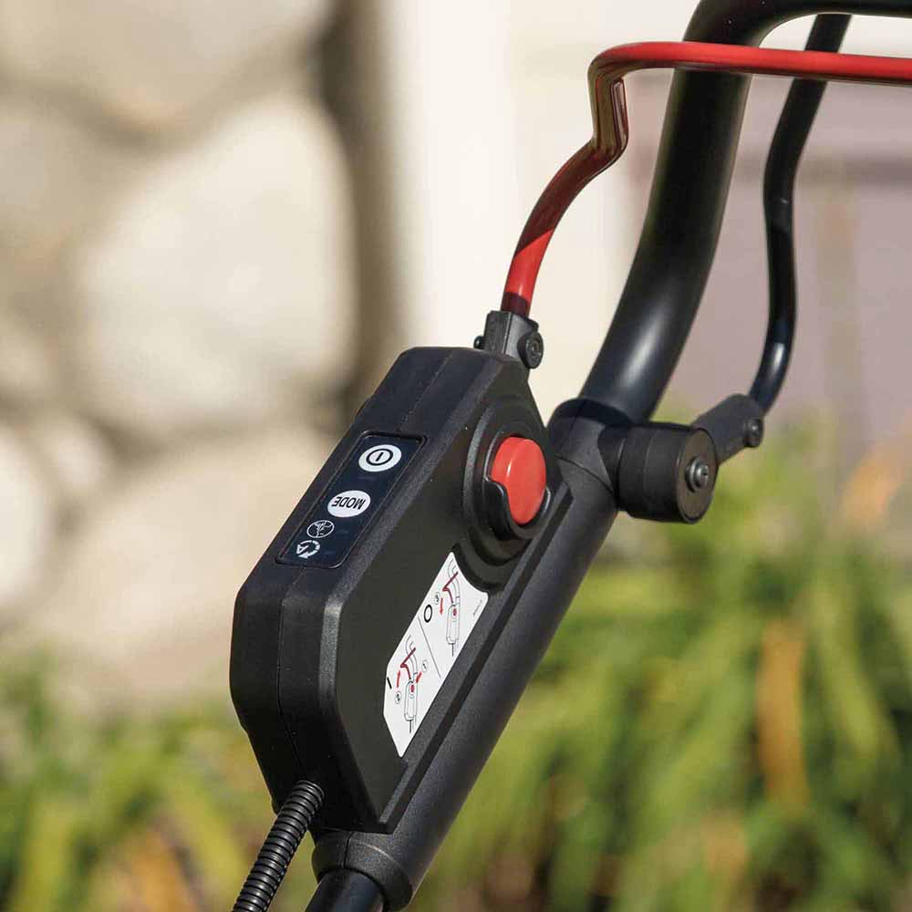 Makita GML01PL 40V Max XGT Brushless 21" Self-Propelled Commercial Lawn Mower Kit (8.0Ah)