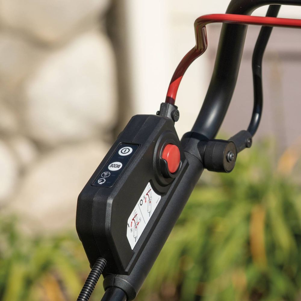 Makita GML01SM 40V max XGT Brushless 21" Self-Propelled Commercial Lawn Mower Kit (4.0Ah)