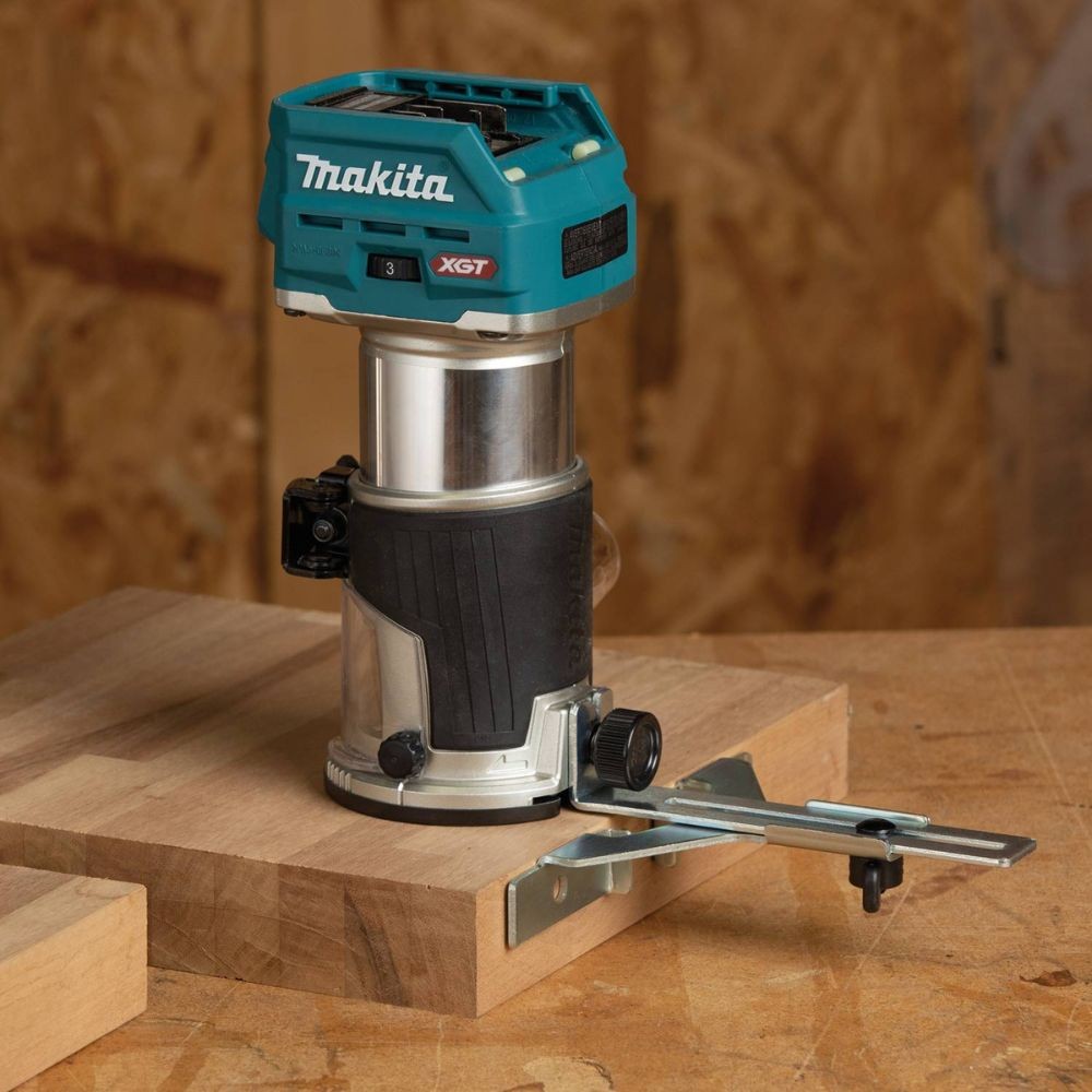 Makita GTR01D1 40V max XGT Brushless Cordless Compact Router Kit (2.5Ah)