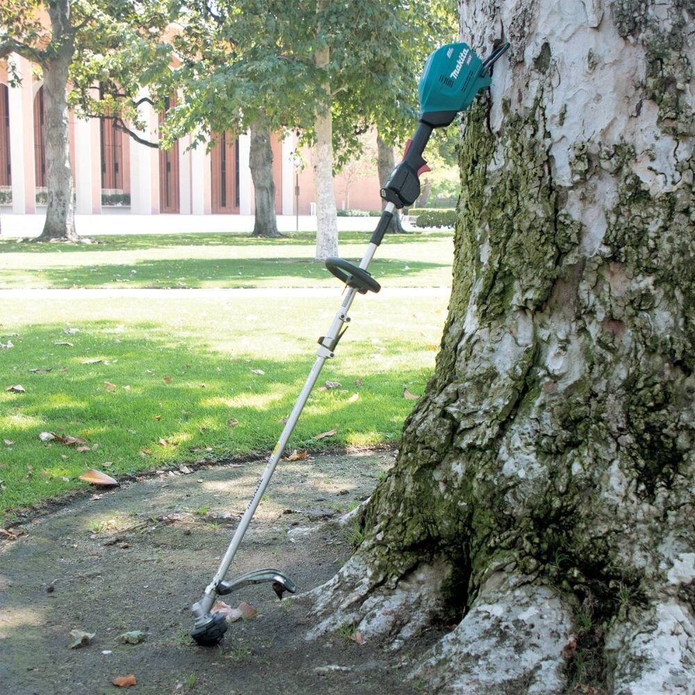 Makita GUX01ZX1 40V max XGT Brushless Cordless Couple Shaft Power Head with 17" String Trimmer Attachment (Tool Only)