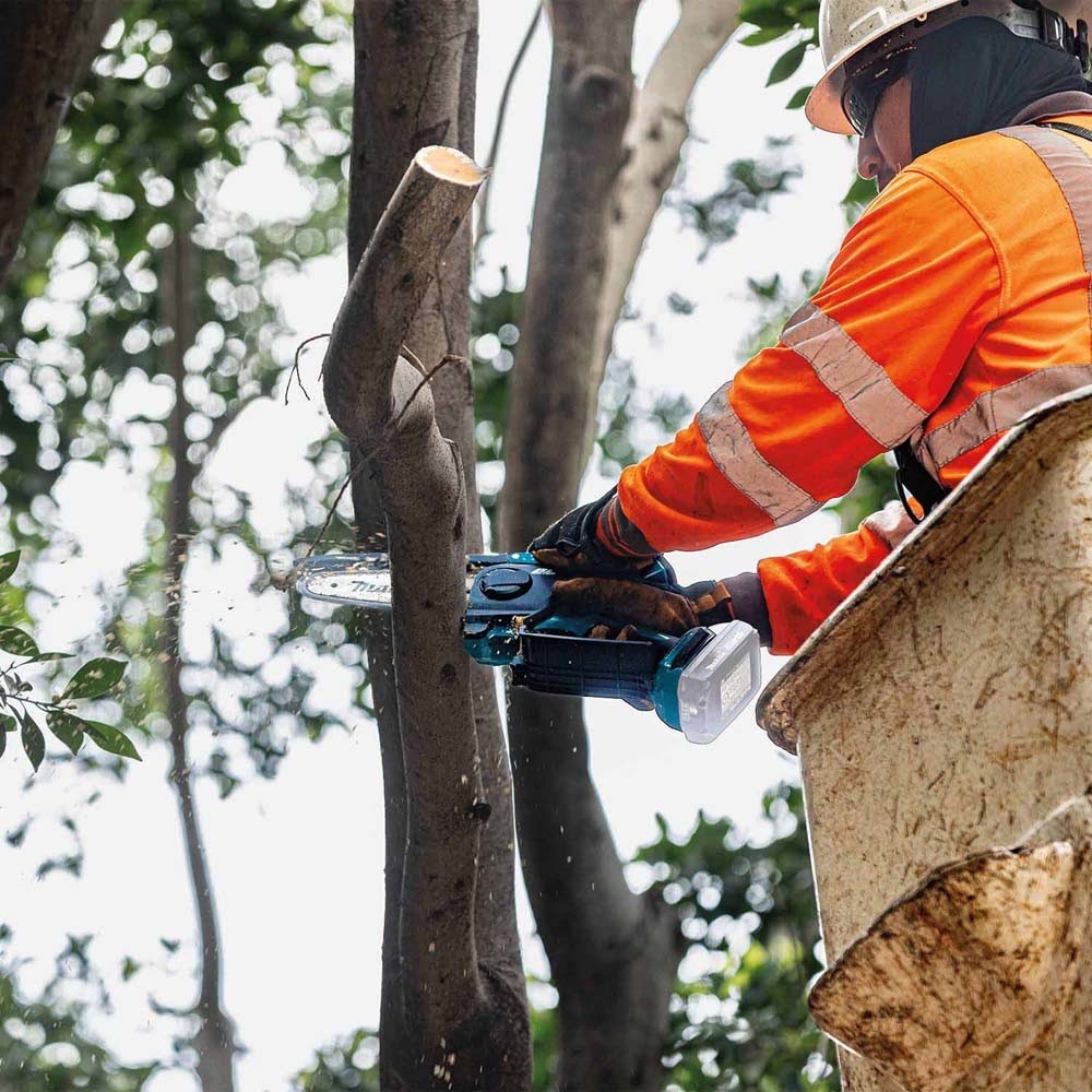 Makita XCU14Z 18V LXT Lithium-Ion Brushless Cordless 6" Pruning Saw, Tool Only