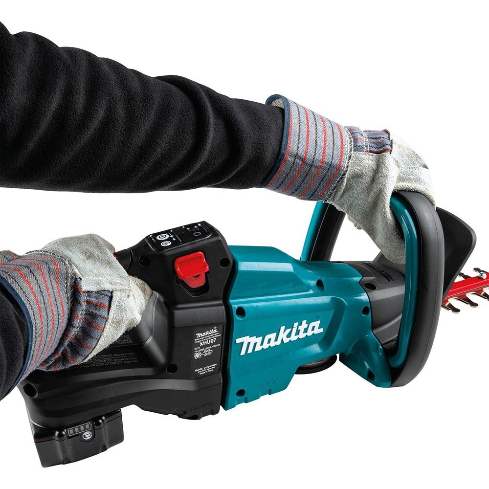Makita XHU07T 18V LXT Brushless Cordless 24" Hedge Trimmer Kit (5.0Ah)