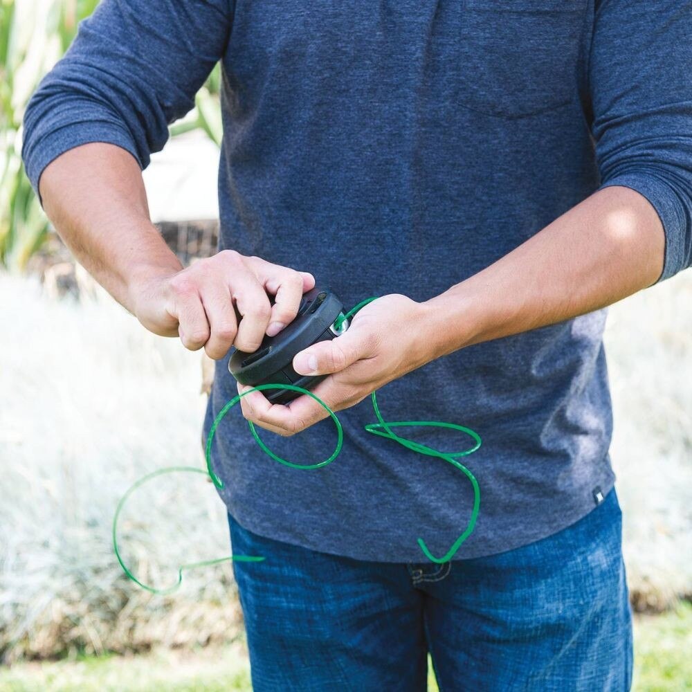 Makita XRU23SM1 18V LXT Lithium-Ion Brushless Cordless 13" String Trimmer Kit, with one battery (4.0Ah)