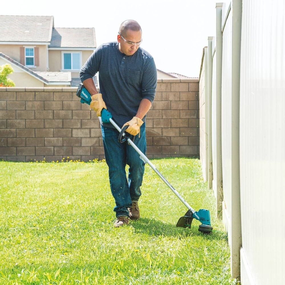 Makita XRU23SM1 18V LXT Lithium-Ion Brushless Cordless 13" String Trimmer Kit, with one battery (4.0Ah)