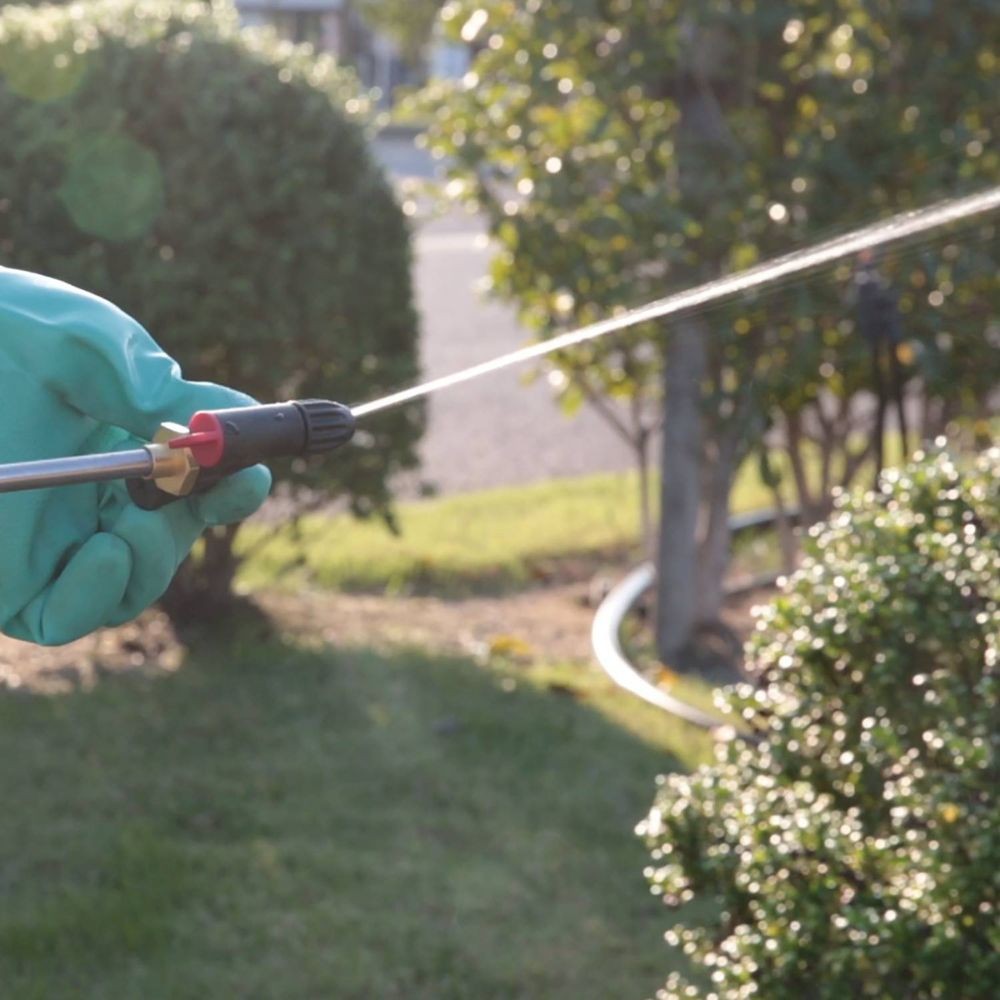 Makita XSU03SM1 18V LXT Lithium-Ion Cordless 1.3 Gallon Sprayer Kit (4.0Ah)