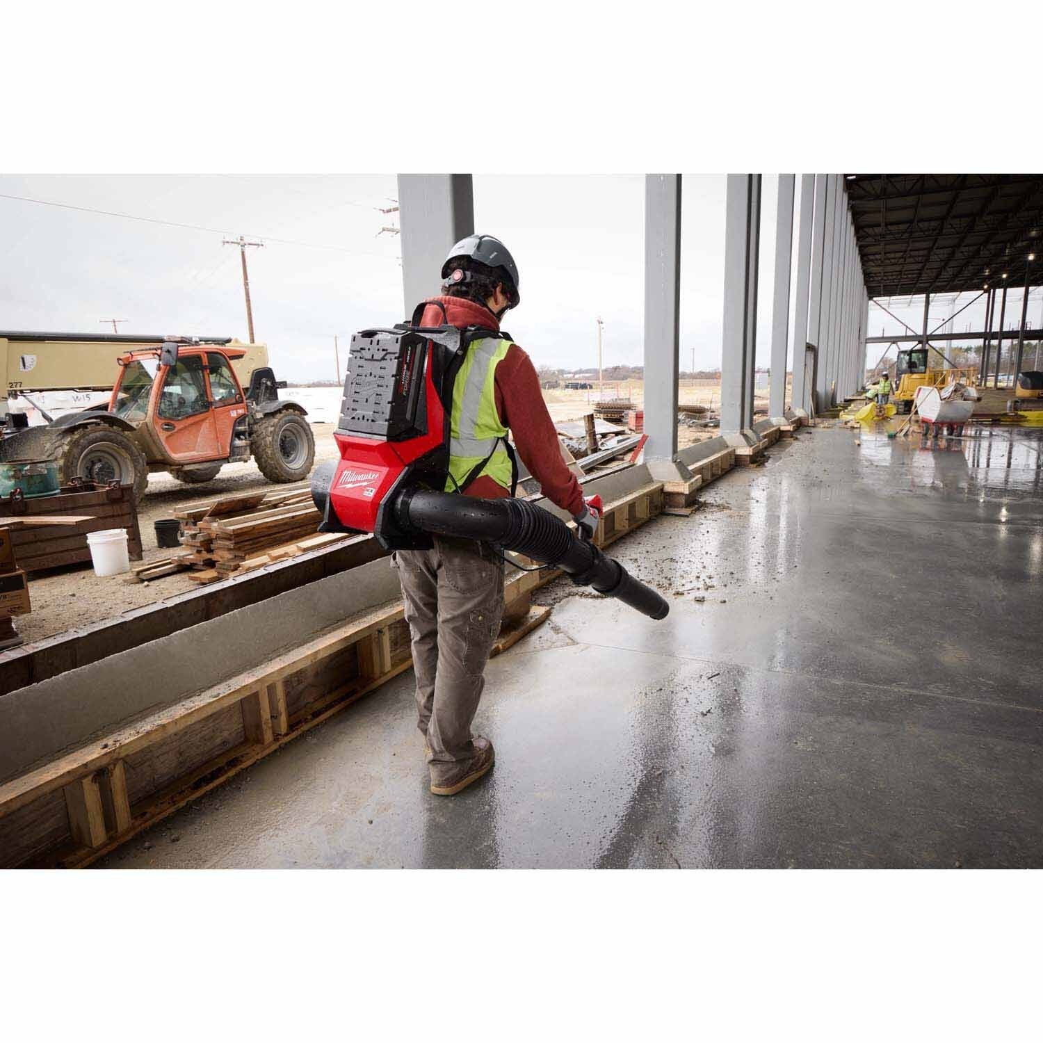 Milwaukee MXF600-0 MX FUEL Backpack Blower/w High Blowing Force